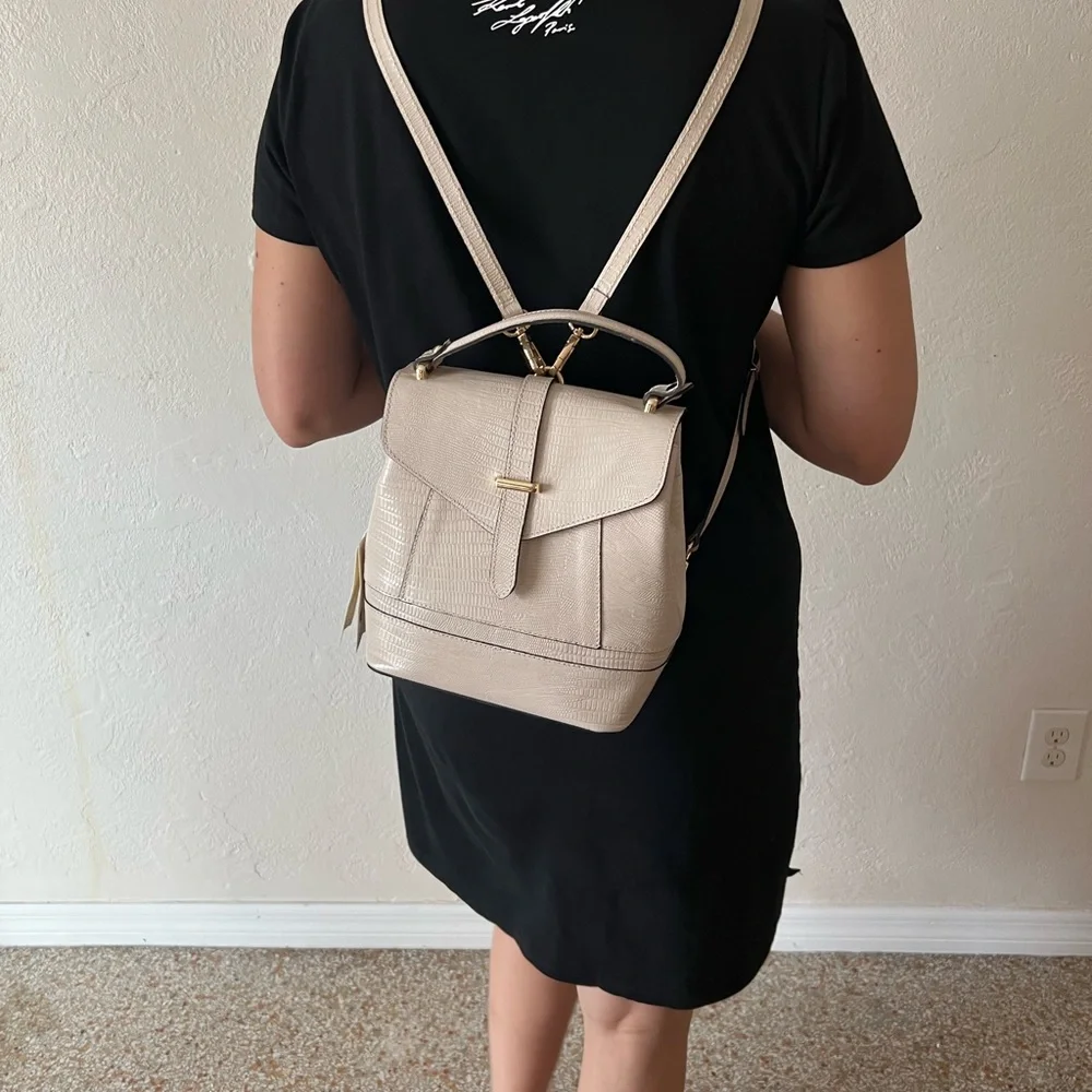 NWT DIVINA FIRENZE CONVERTIBLE BACKPACK SHOULDER BAG - Picture 6 of 10